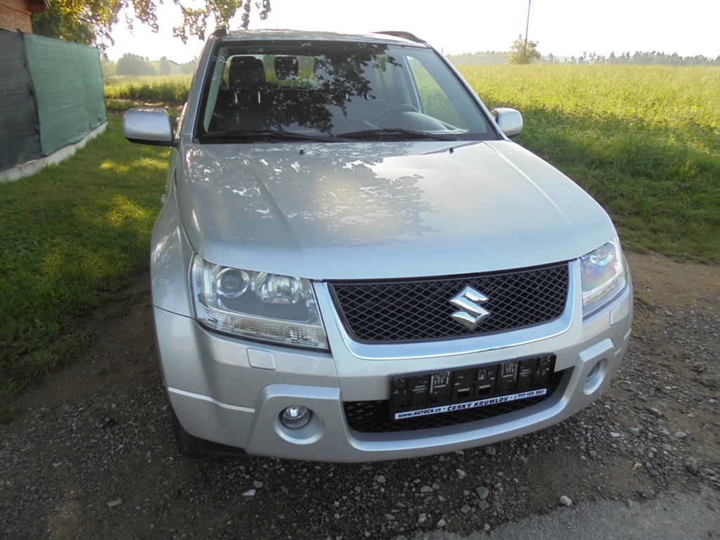 Suzuki Grand Vitara 1,9 DDiS 4x4,kůže,navi. xenon,top stav !!!